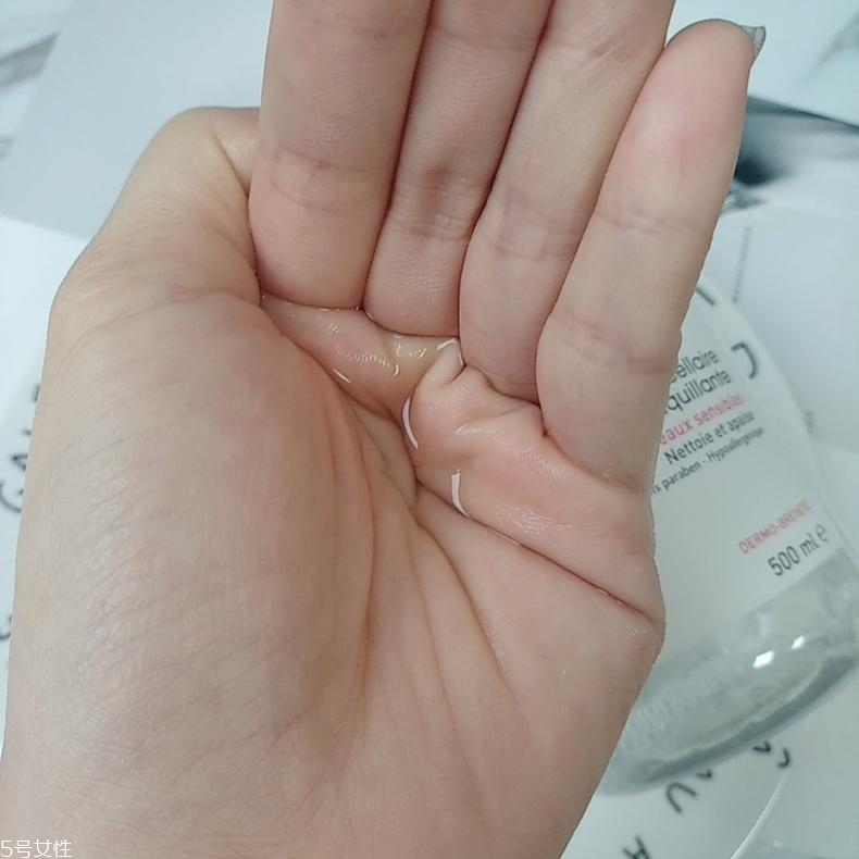 珂潤和貝德瑪哪個(gè)好用 兩款經(jīng)典溫和卸妝品深度測評
