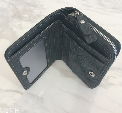 錢包軟皮好還是硬皮好？錢包皮質(zhì)軟硬對比