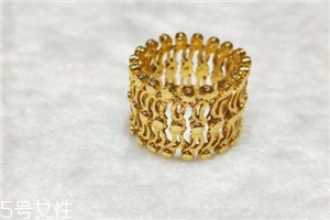 周大生伸縮戒指多少錢？周大生戒指變手鐲價(jià)格