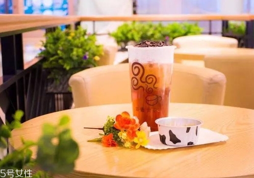 四云奶蓋貢茶哪個好喝？四云奶蓋貢茶點單攻略