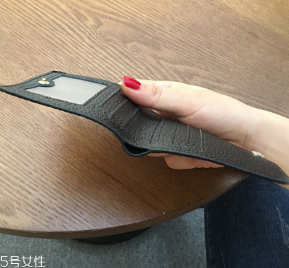 錢包開膠了用什么粘？錢包開膠解決方法