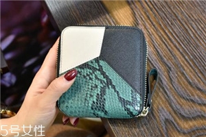 錢包長毛了怎么清洗？錢包長毛清洗方法