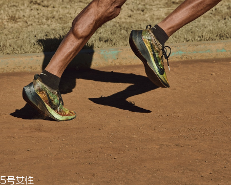 耐克3d打印跑步鞋怎么樣？nike zoom vaporfly elite flyprint評測
