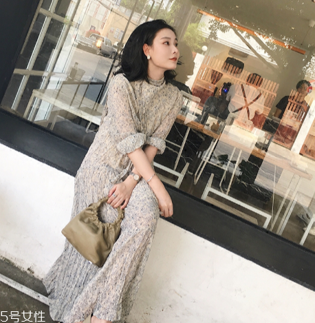 拍照穿什么衣服好看？最適合拍照的衣服推薦