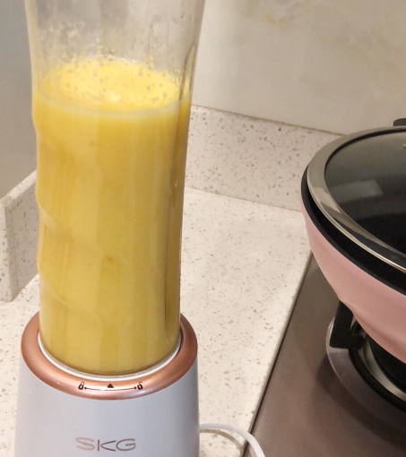 skg和小熊哪個(gè)品牌好？skg和小熊對(duì)比
