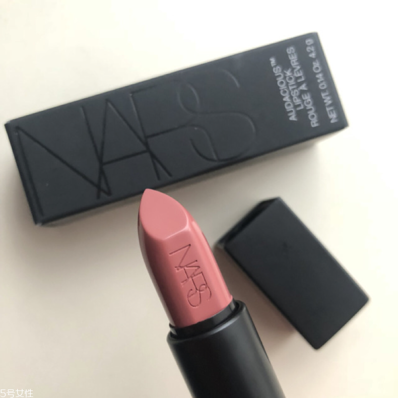 nars豆沙色口紅有幾支？nars兩款豆沙色對比試色