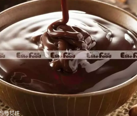 巧克力糖漿怎么做？巧克力糖漿可以做什么？