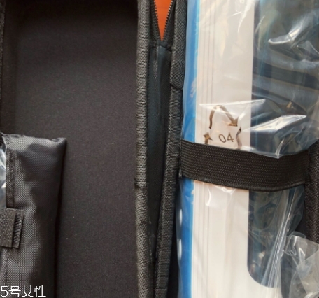 沖牙器和牙線哪個(gè)好？沖牙器和牙線的優(yōu)缺點(diǎn)