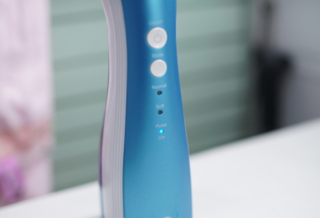 沖牙器和電動(dòng)牙刷哪個(gè)好？沖牙器和電動(dòng)牙刷對(duì)比