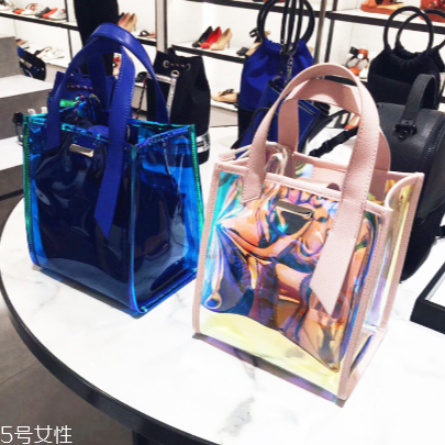 小ck鐳射包在哪里買？charles keith鐳射包在哪能買到