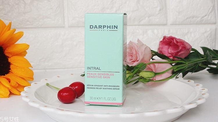 darphin多效舒緩精華液敏感肌能用嗎？油皮能用嗎？