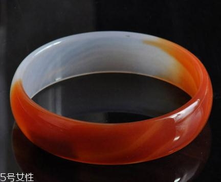瑪瑙手鐲什么顏色好？瑪瑙手鐲顏色挑選方法