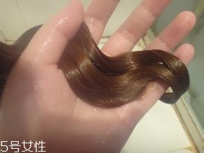 發(fā)膜可以當護發(fā)素用嗎 發(fā)膜和護發(fā)素哪個先用