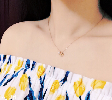 項(xiàng)鏈用火燒會(huì)發(fā)黑嗎？項(xiàng)鏈用火燒會(huì)不會(huì)變黑