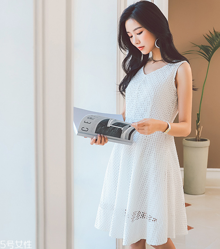小個子女生穿什么裙子好看？小個子女生穿搭技巧