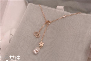 項(xiàng)鏈發(fā)黑怎么清洗？項(xiàng)鏈發(fā)黑清洗方法