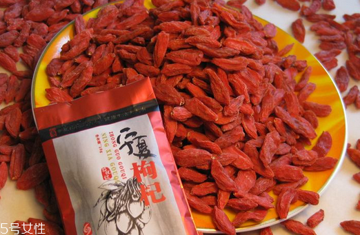 枸杞是大的好還是小的好？枸杞買(mǎi)大還是買(mǎi)??？