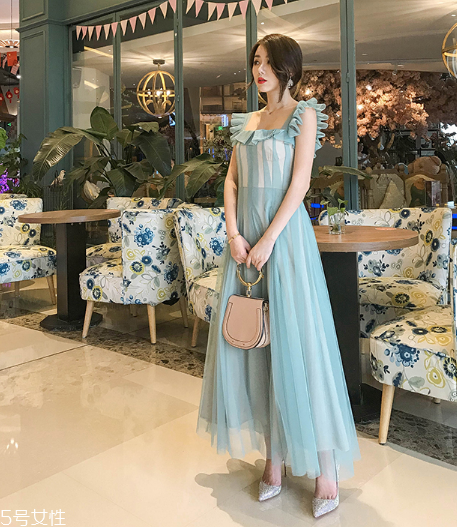 2018夏天流行什么顏色？2018夏天最火的衣服顏色