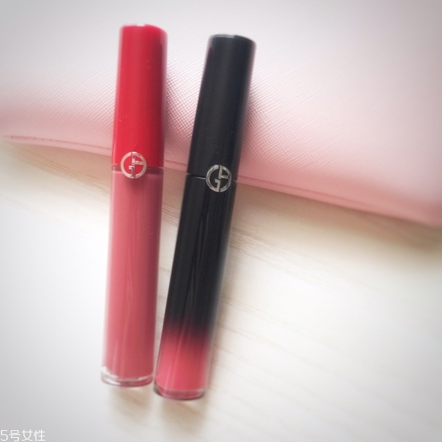 阿瑪尼紅管501和黑管501哪個(gè)好看 阿瑪尼唇釉怎么選購