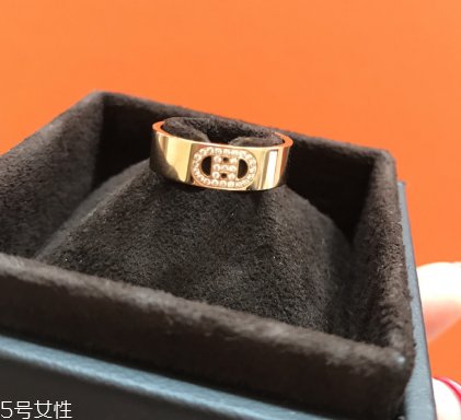 戒指為什么要戴在無(wú)名指上？戒指戴在無(wú)名指的含義