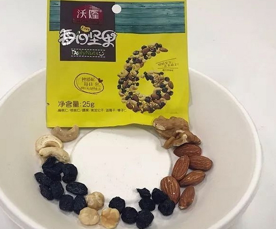 每日?qǐng)?jiān)果ab有什么不同？沃隆每日?qǐng)?jiān)果ab款區(qū)別