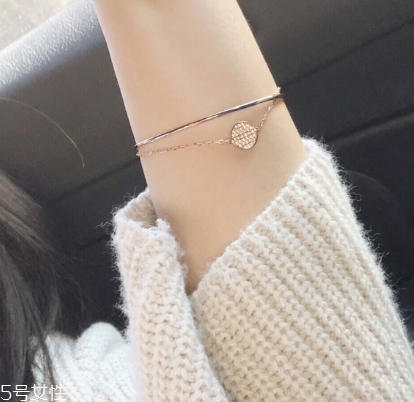 手鏈可以兩只手同時戴嗎？手鏈可以兩只手一起戴嗎