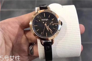 fossil手表怎么調(diào)日期？fossil手表調(diào)時(shí)間方法