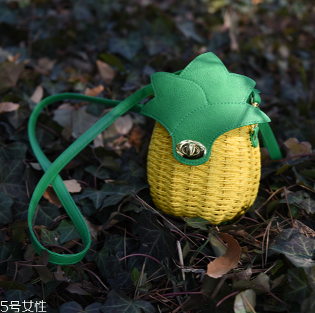 夏天適合背什么包？適合夏天背的包包款式