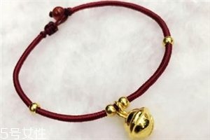 手鏈上的中國結(jié)怎么編？手鏈上的中國結(jié)編法教程
