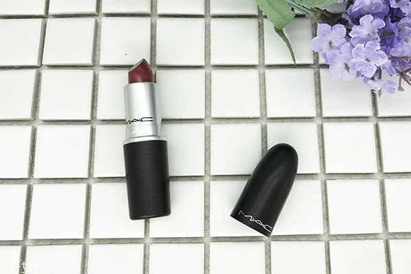 mac brick o la口紅日常嗎？mac brick o la上嘴圖