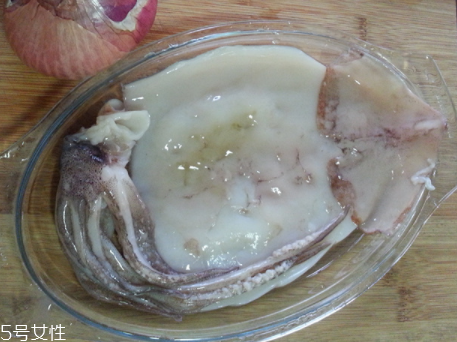 魷魚是烏賊嗎？魷魚跟烏賊是一種嗎？