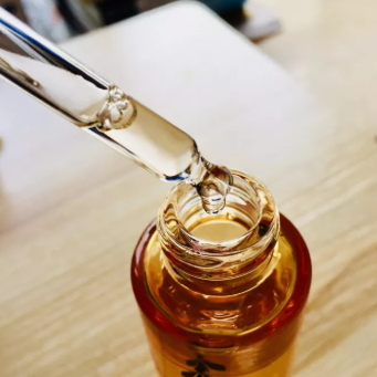 嬌蘭黃金復(fù)原蜜和雅詩蘭黛小棕瓶哪個(gè)好？