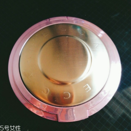 becca人魚(yú)姬高光多少錢(qián) becca人魚(yú)姬高光試色