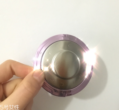 becca人魚(yú)姬高光多少錢(qián) becca人魚(yú)姬高光試色
