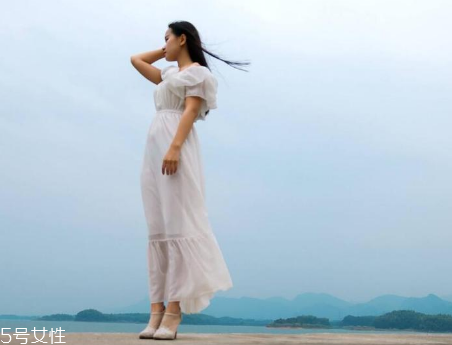 女生怎么穿搭更有氣場？女生氣場型穿搭推薦