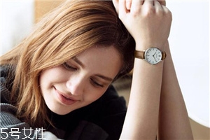 女生戴什么手表好看？適合女生戴的手表款式