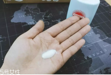 高絲suncut藍(lán)瓶防曬霜是物理防曬嗎？會(huì)不會(huì)搓泥