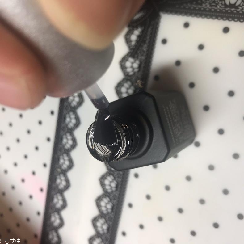 短指甲怎么上色？短指甲上色詳細步驟