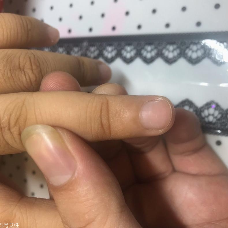 短指甲怎么上色？短指甲上色詳細步驟