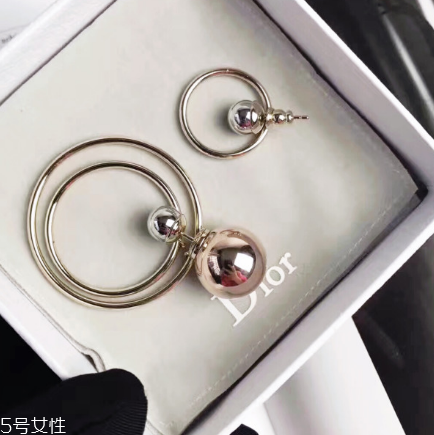 耳環(huán)后面的扣叫什么？耳環(huán)背后的扣叫法