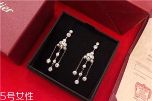 耳環(huán)買黃金還是鉑金？耳環(huán)黃金和鉑金哪個(gè)好