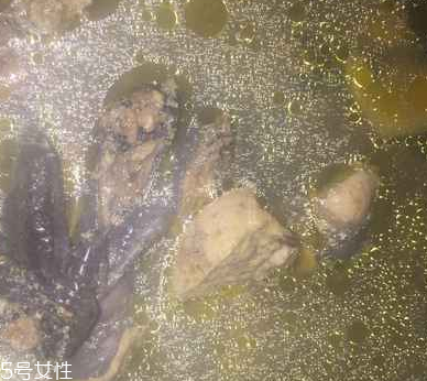烏雞是熱性還是涼性？烏雞偏熱還是偏涼？