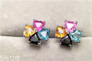 耳釘要經(jīng)常拿下來嗎？耳釘需要經(jīng)常取下來嗎