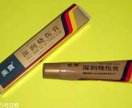 美寶濕潤燒傷膏有激素嗎？美寶濕潤燒傷膏是激素藥嗎？