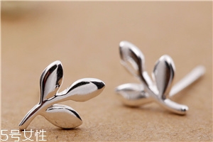 耳釘彎了怎么弄直？耳釘變彎了怎么辦？