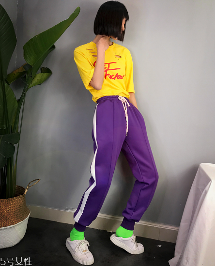 校服褲怎么搭配？校服褲搭配圖片