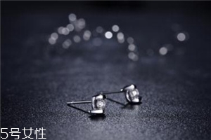 耳釘扣太緊怎么辦？耳釘扣太緊怎么取下來(lái)？