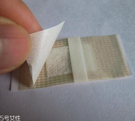 創(chuàng)可貼可以貼臉上嗎？臉上能貼創(chuàng)可貼嗎？
