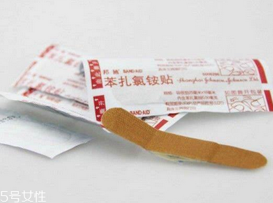 創(chuàng)可貼可以貼臉上嗎？臉上能貼創(chuàng)可貼嗎？
