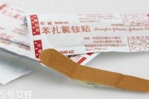 創(chuàng)可貼可以當(dāng)乳貼嗎？創(chuàng)可貼當(dāng)乳貼好嗎？